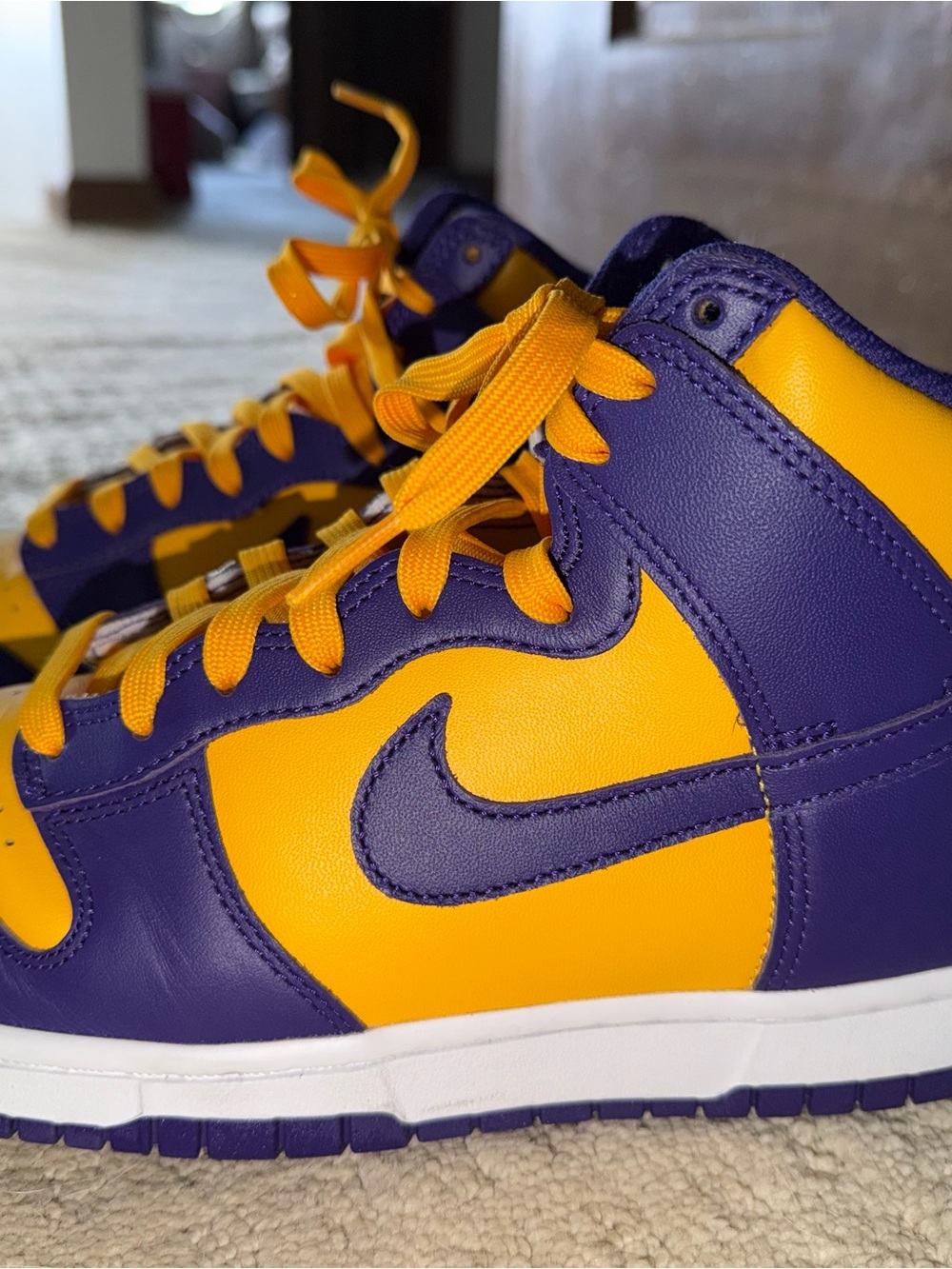 Nike High-Top Sneaker in Purple and Yellow